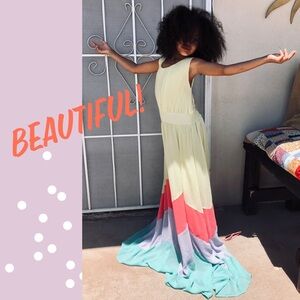 Winter Warm Weather Vacay READY🌴👙Chiffon Style Multi-Colored Maxi Dress